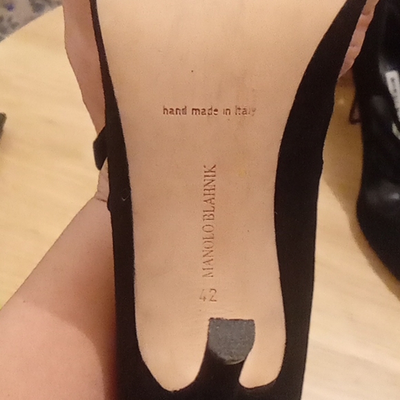Manolo Blahnik Black Suede Pumps - Picture 3 of 4